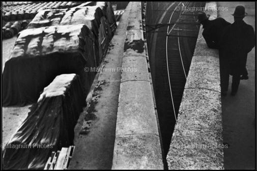Learn Composition from the Photography of Henri Cartier Bresson Henri Cartier Bresson Diagonal 001