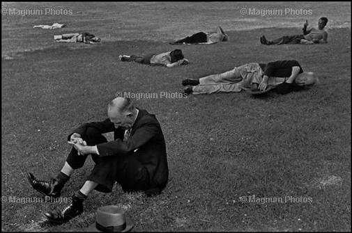 Learn Composition from the Photography of Henri Cartier Bresson Henri Cartier Bresson Diagonal 004
