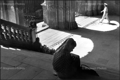 Learn Composition from the Photography of Henri Cartier Bresson Henri Cartier Bresson Shadow 008