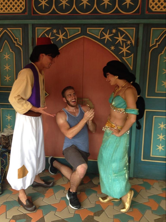 Guy Proposes to Five Princesses at Disney World for a Set ... - 550 x 732 png 723kB