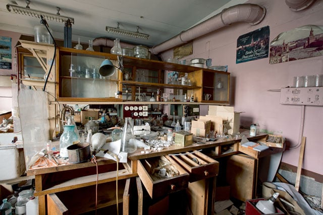 RUSSIA - Chemical Laboratory