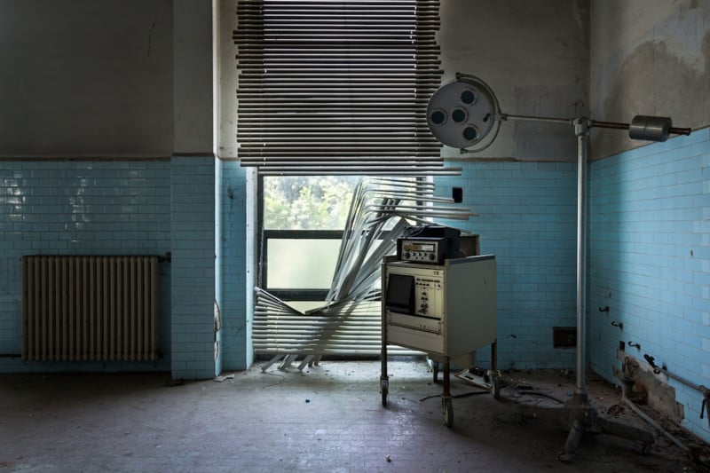 Eerie Photos of an Abandoned Animal Testing Facility