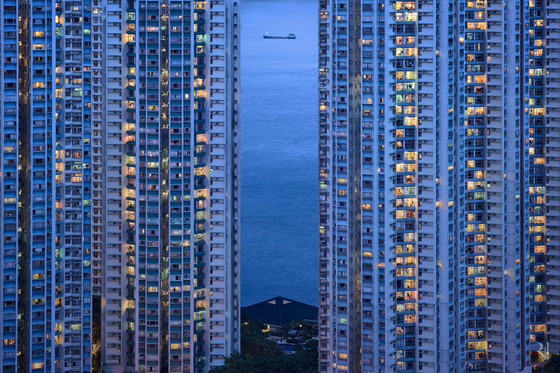 The Blue Moment: Shots of Hong Kong in the Last Moments of Dusk