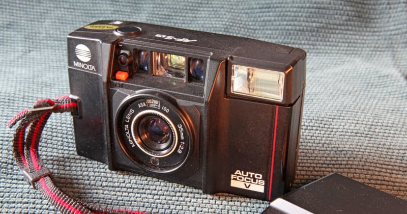 The Minolta AF-S V Talker Was an 80s Camera That Spoke to You