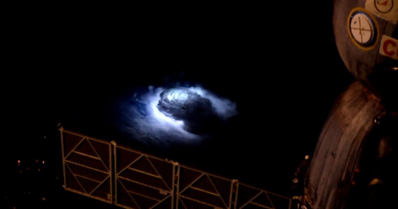  astronaut captured blue lightning camera from iss 
