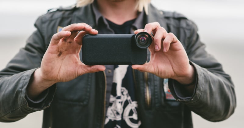 Moment is Funding a New iPhone Lens and a Battery Case with Shutter Button