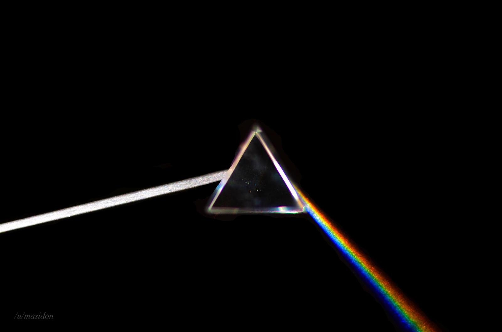 Photographer Recreates the Dark Side of the Moon Album Cover In-Camera