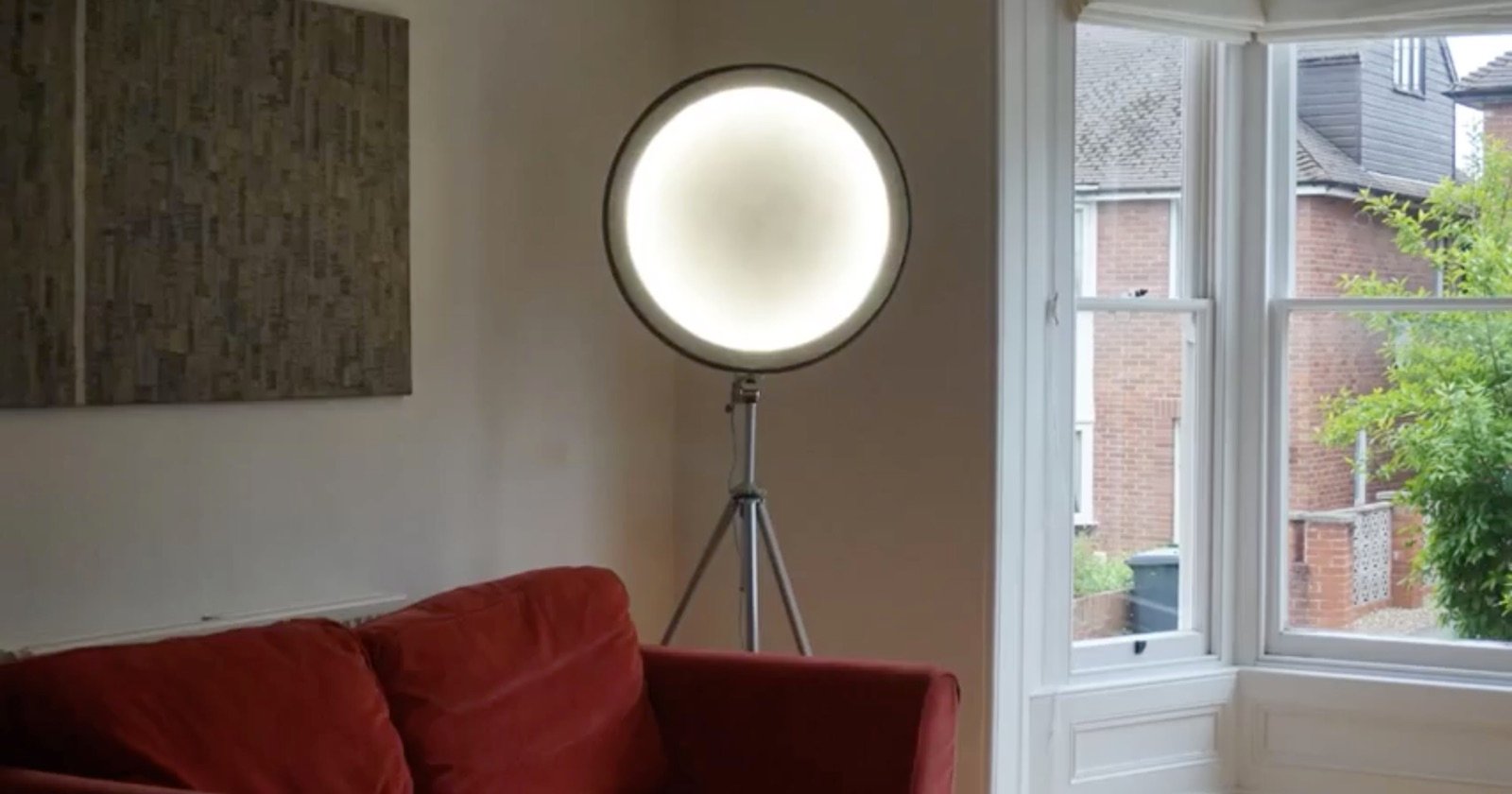 How to Make a DIY Softbox from a Bicycle Wheel and Some Fabric