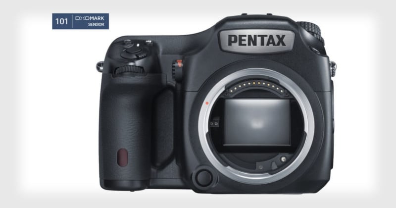 DxOMarks Pentax 645Z Review is Out After 2 Year Delay, Scores 101