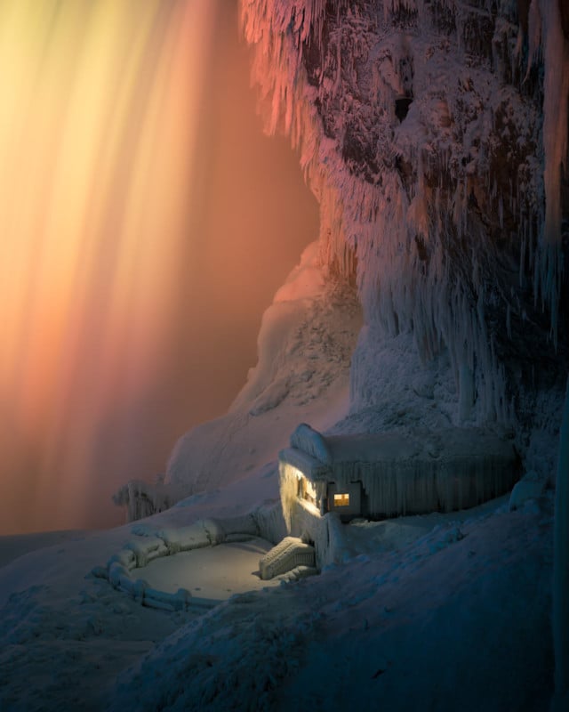 This Photo of an Icy Niagara Falls Looks like Its of a Different Planet