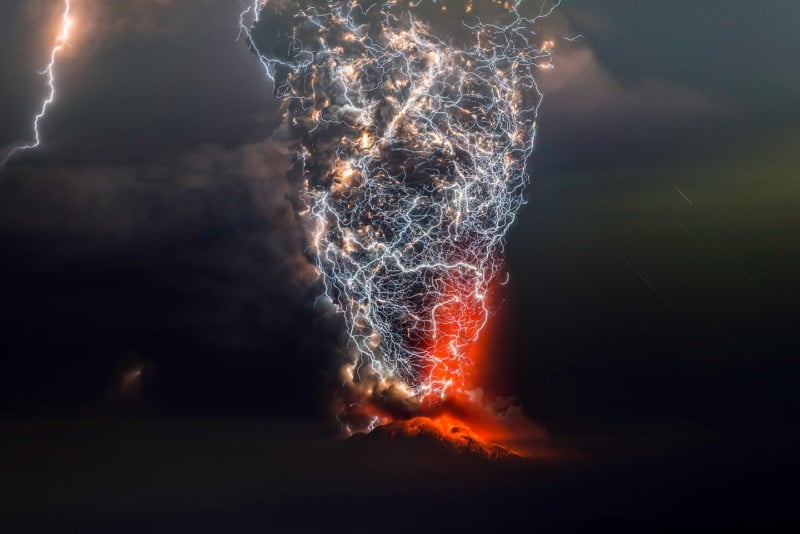  photos intense lightning storms volcanic eruptions 