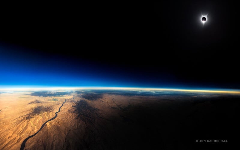 This Eclipse Photo Was Shot from a Commercial Plane at 39,000ft