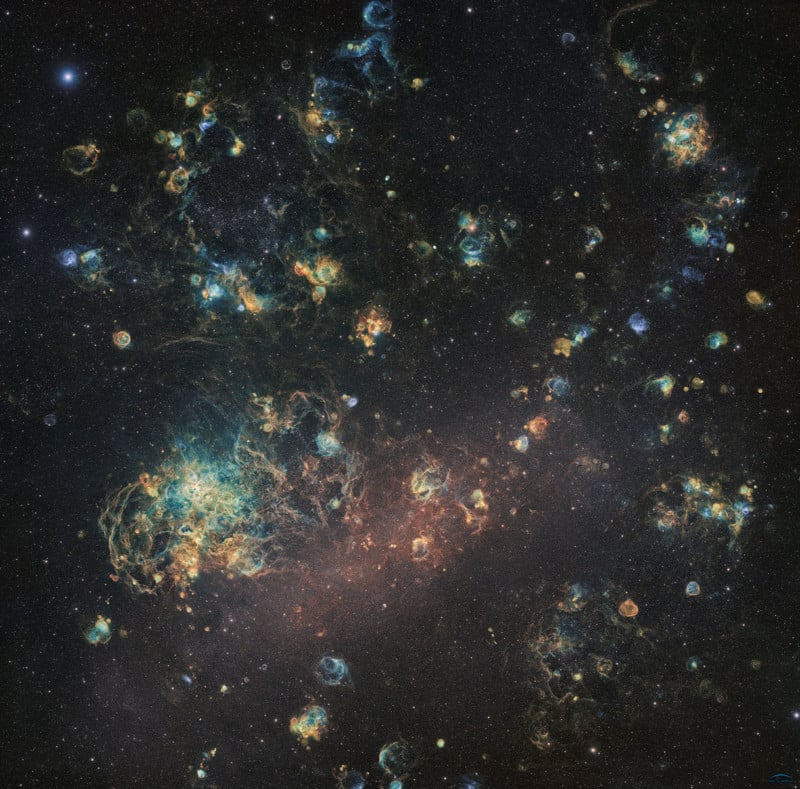 This 1,060-Hour Photo of a Galaxy Was Shot by Amateur Astrophotographers
