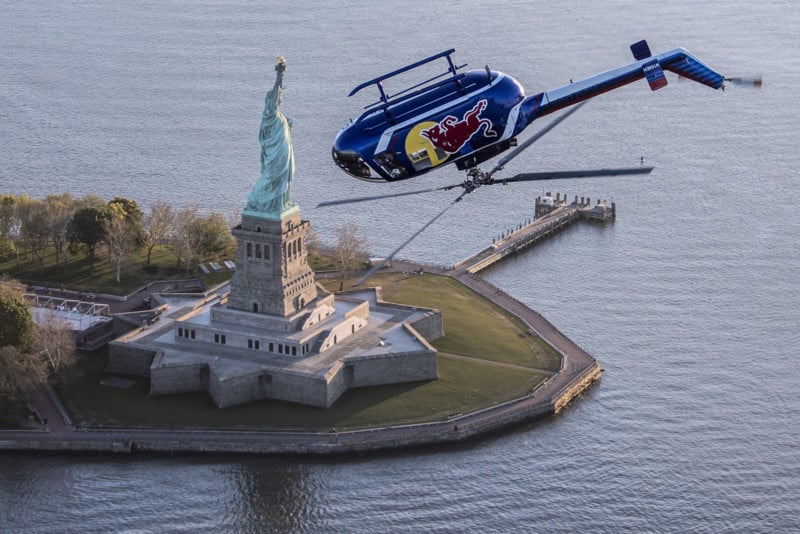 Photos of an Aerobatic Helicopter Doing Stunts Over New York City