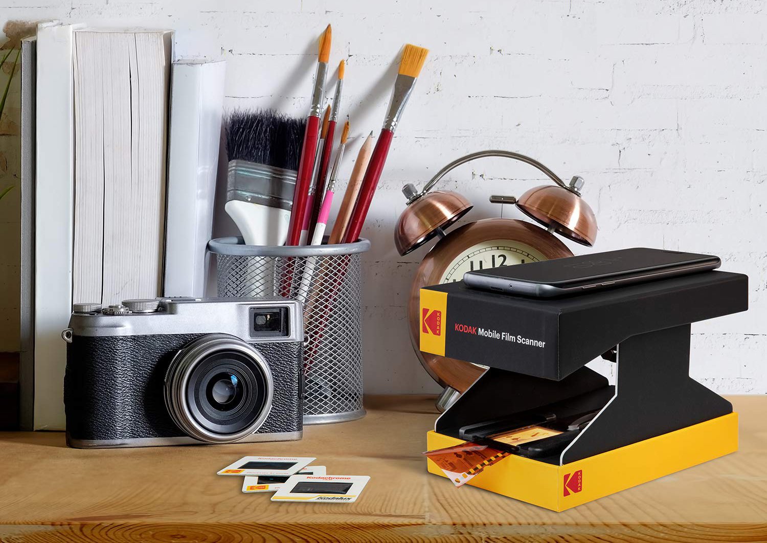 Kodak $40 Mobile Film Scanner is Like Google Cardboard for Scanning Film