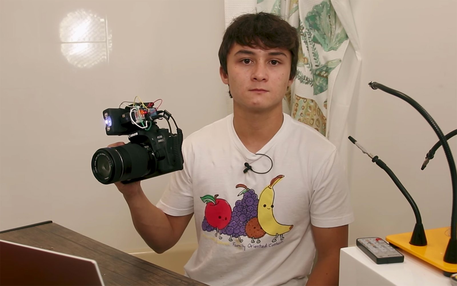  guy created tazer camera electrocutes his 