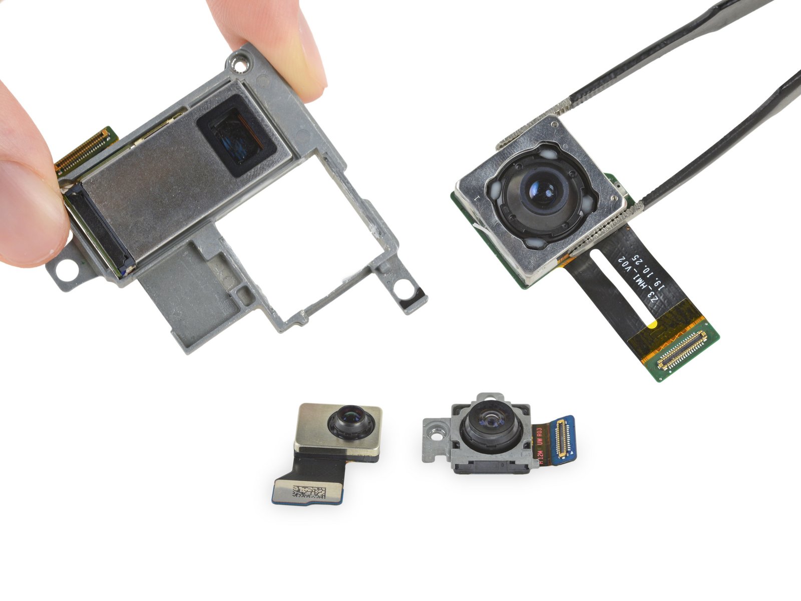 iFixit Tears Down the Galaxy S20 Ultra to Reveal Huge 108MP Sensor and Folded Lens