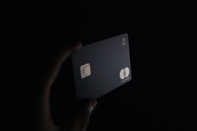 Photographer Says Major Credit Card Processor is Withholding Payments