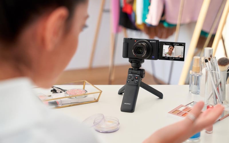Sony Unveils the ZV-1 Compact Camera: An RX100 for Vloggers