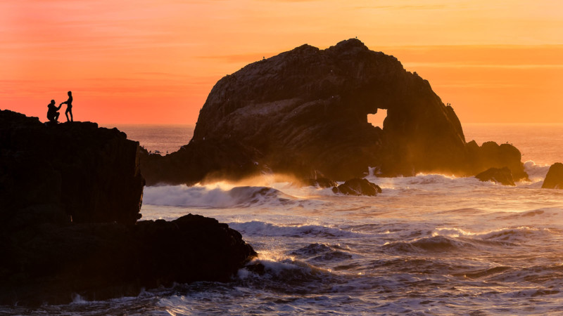  photographer catches magical sunset proposal but was posed 