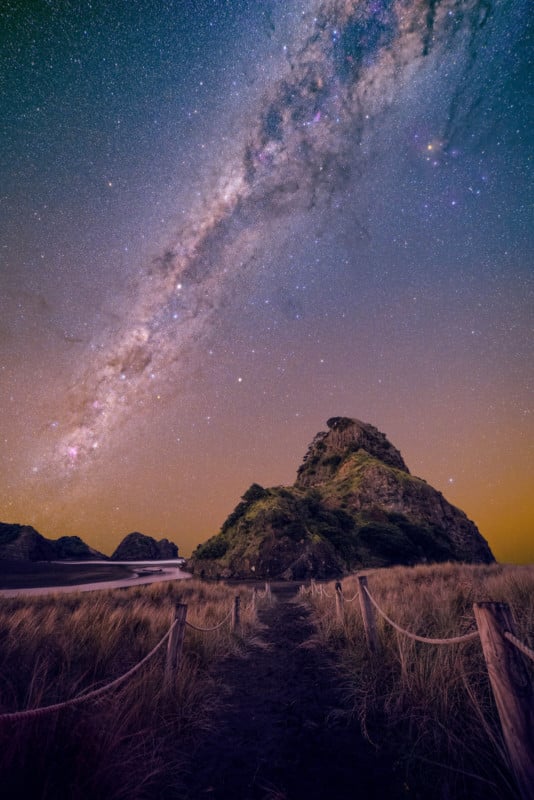  photographing milky way over lion rock piha 