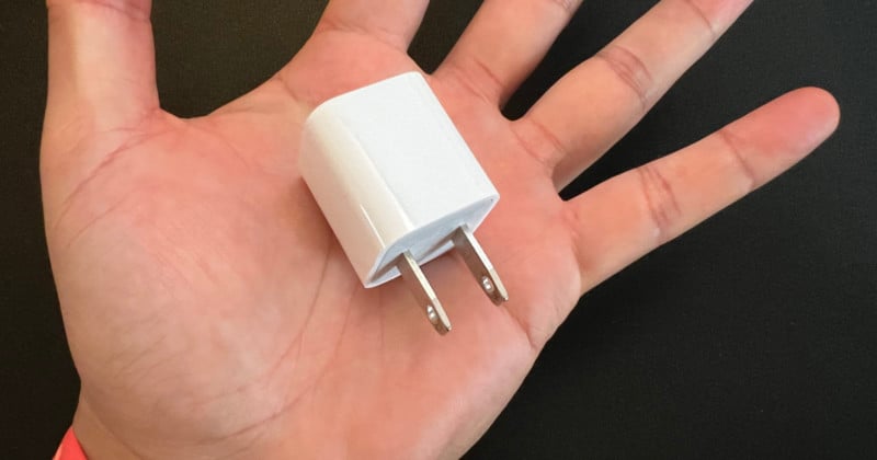 Apple Sued in China For Not Including a Charger with the iPhone