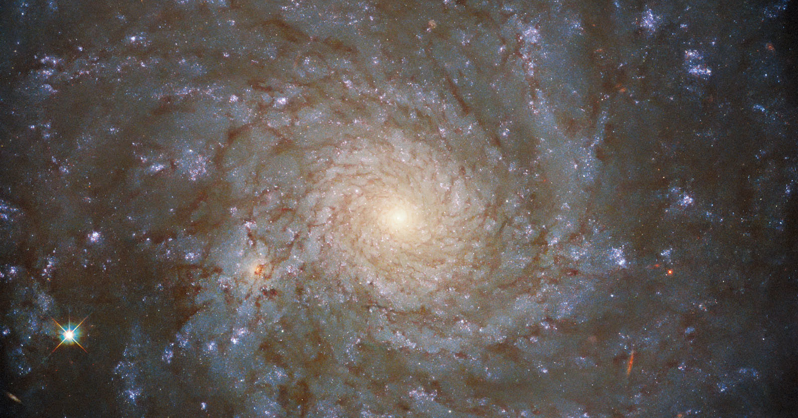  stunning spiral galaxy photographed hubble 