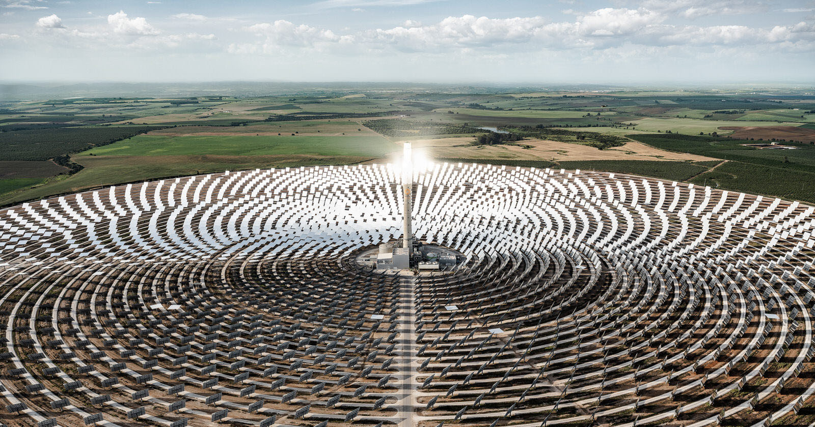 Photographer Captures Dazzling Aerial Photos of Solar Power Plants