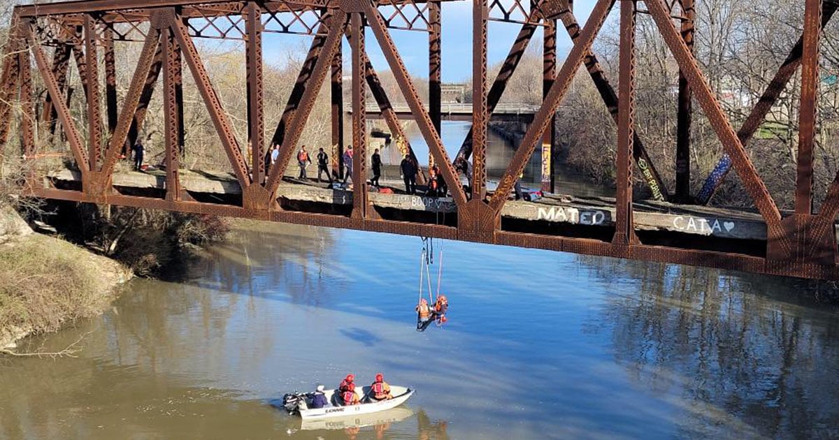  bridge photo shoot leads heroic rescue brave firefighters 