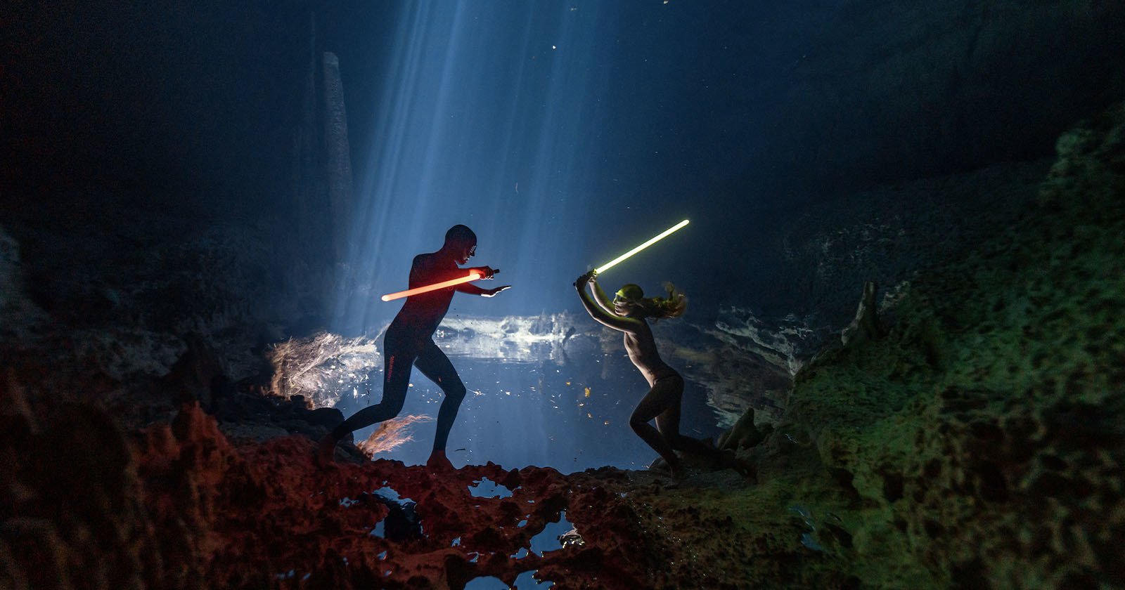  freediving photographer captures underwater lightsaber battle 