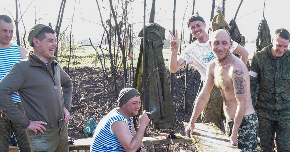  soldiers camera ukrainian family russian 