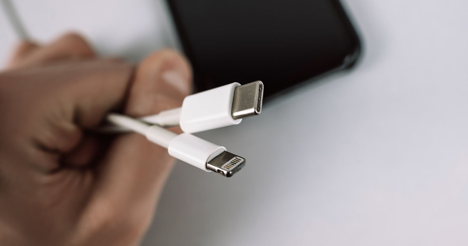 European Union Says All Smartphones Must Charge with USB-C by 2024