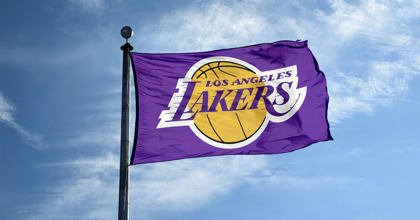 Photographer Sues LA Lakers Player for Cropping Out Photo Attribution