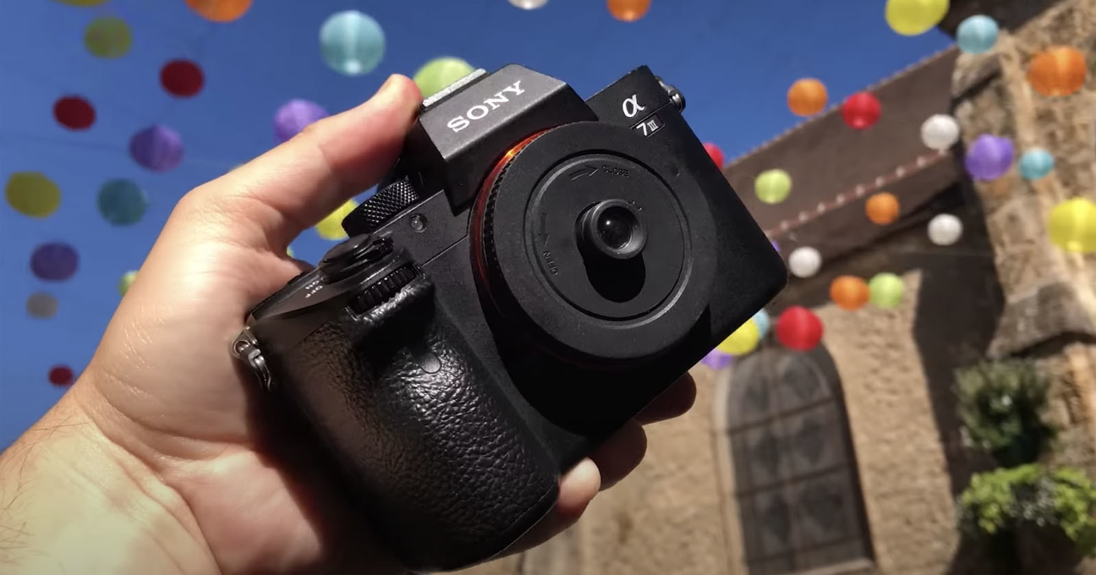 Photographer Recreates the 90s Look with a DIY Disposable Camera Lens