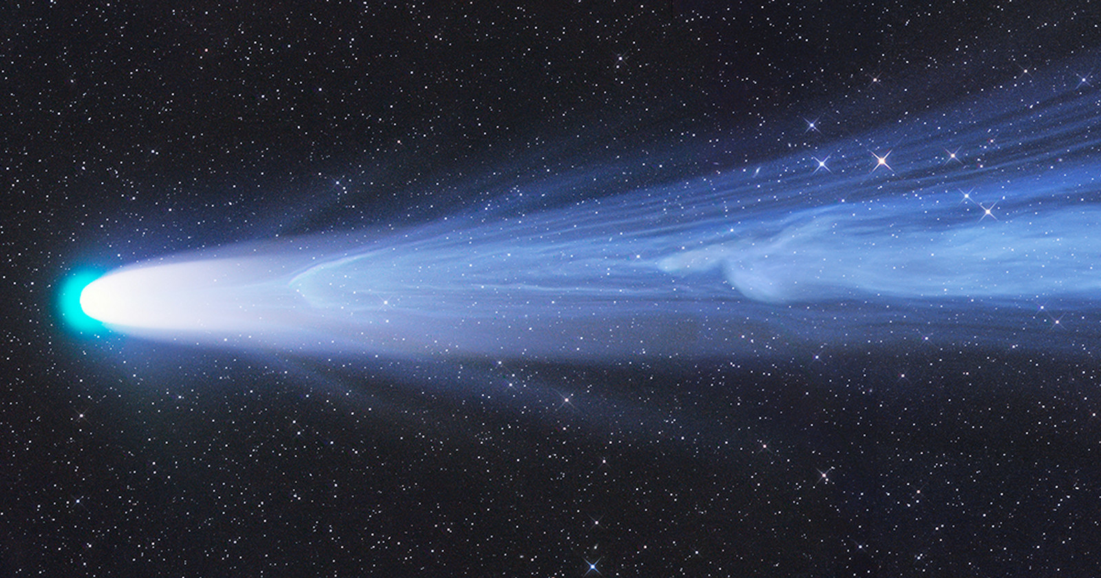 A Last Photo of Comet Leonard Wins Astronomy Photographer of the Year