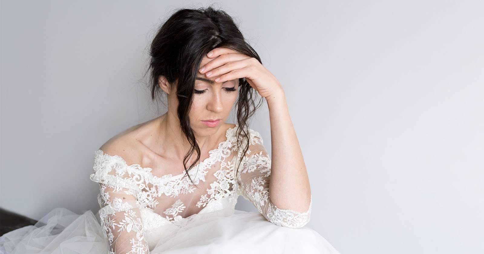  bridesmaid demoted unpaid photographer friend wedding 