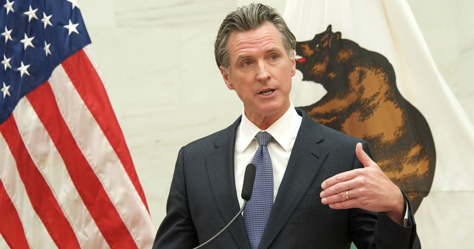 California Governor Signs Bill Designed to Protect Minors on Social Media