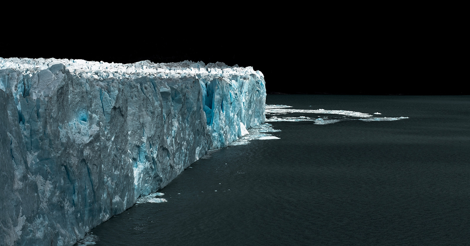  dramatic photos glacier stands defiance climate change 
