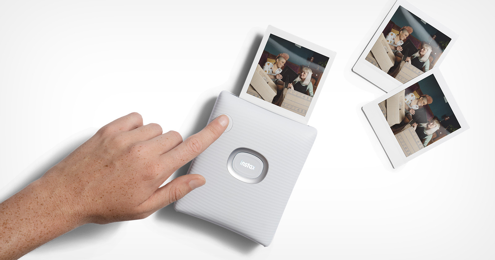Fujifilms New Instax Printer Brings the Instant Film Look to Smartphones