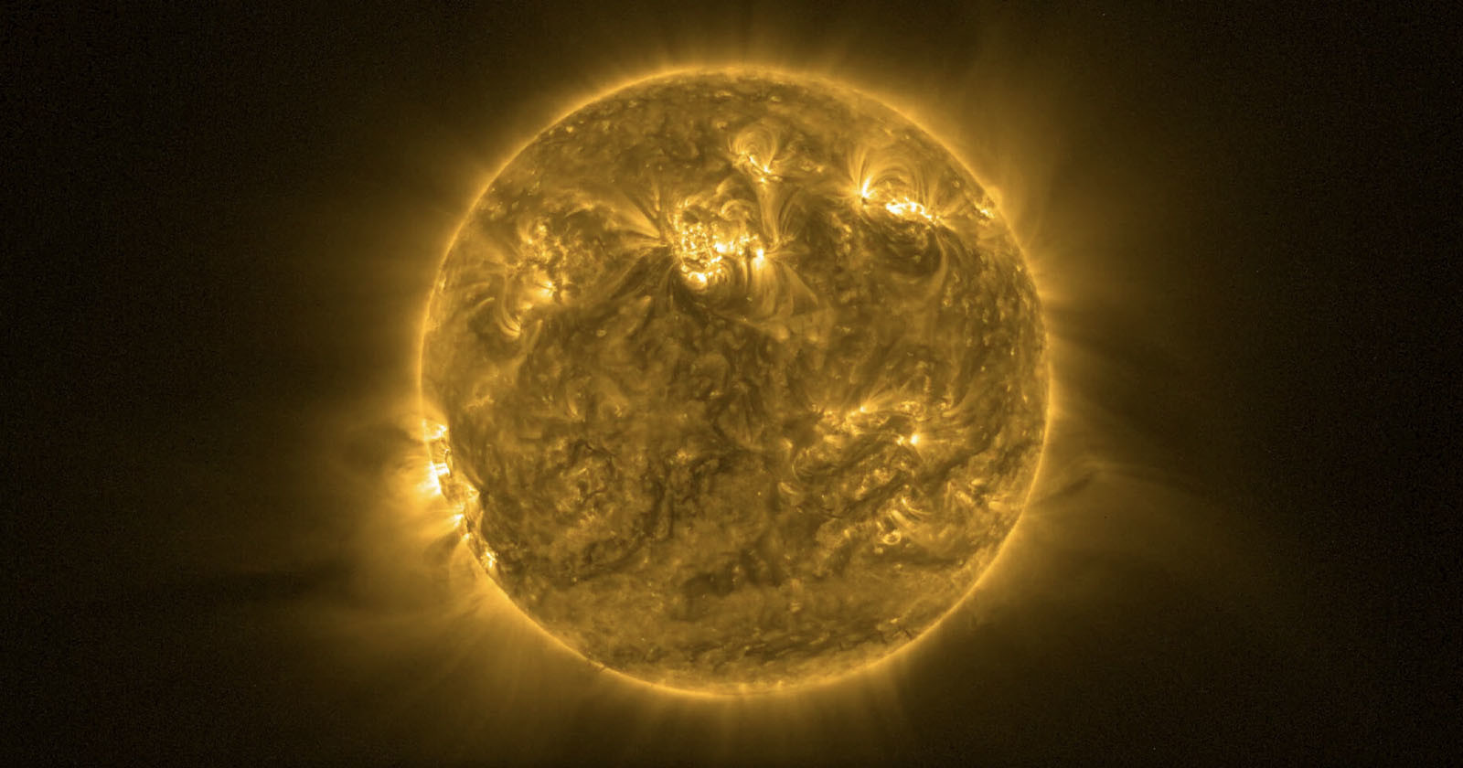 Mindblowing High-Resolution Timelapse of the Sun Over a 20-Day Period