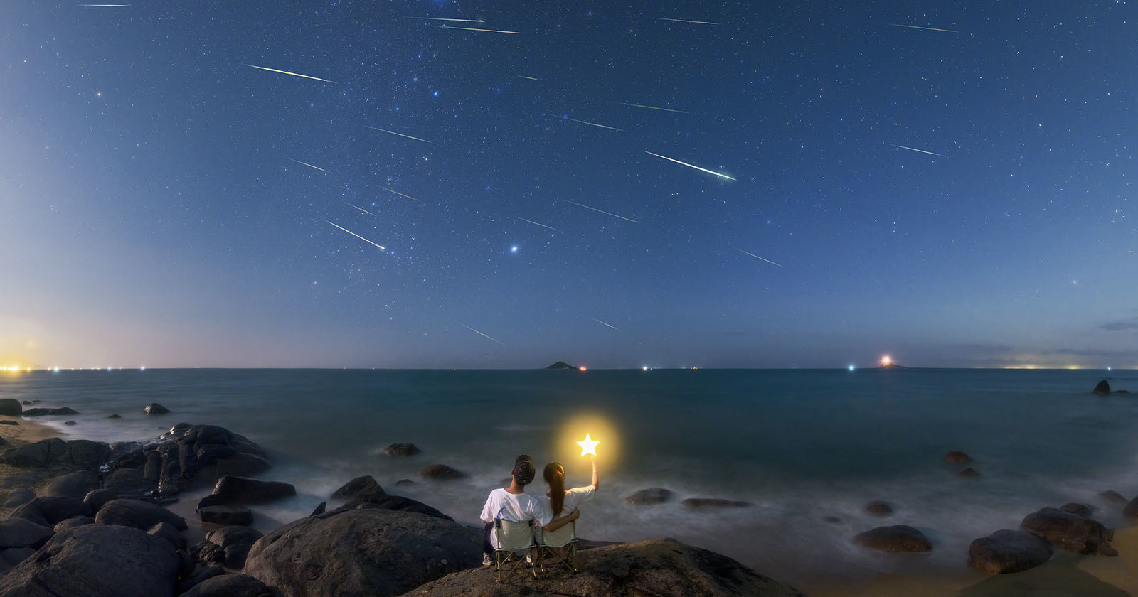  photographer wife enjoy meteor shower dazzling photo 