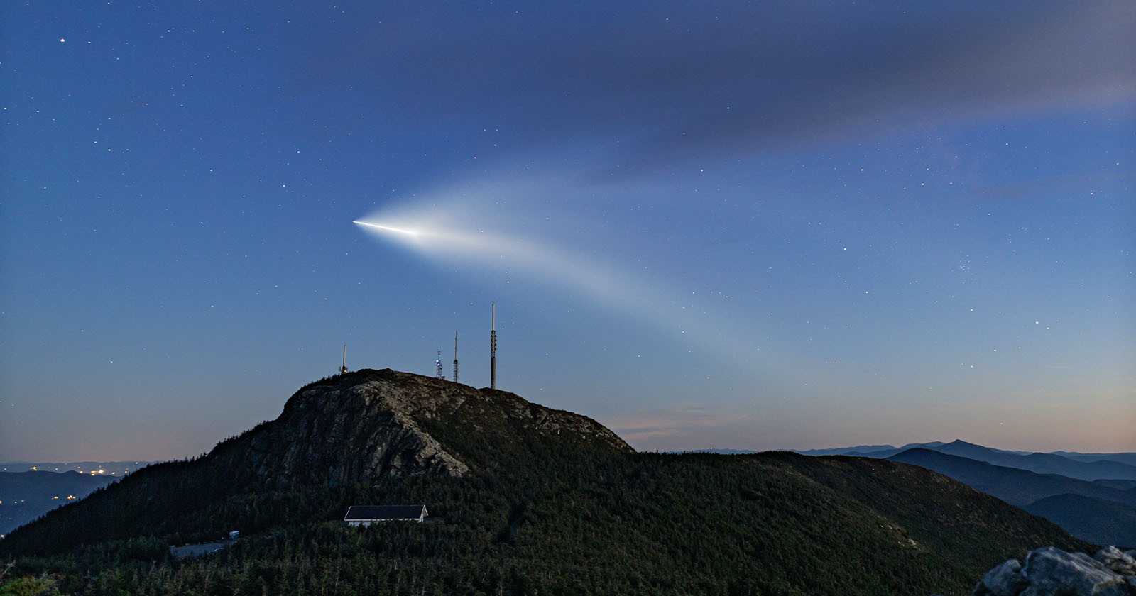  photographer shocked spacex rocket flies through his shot 