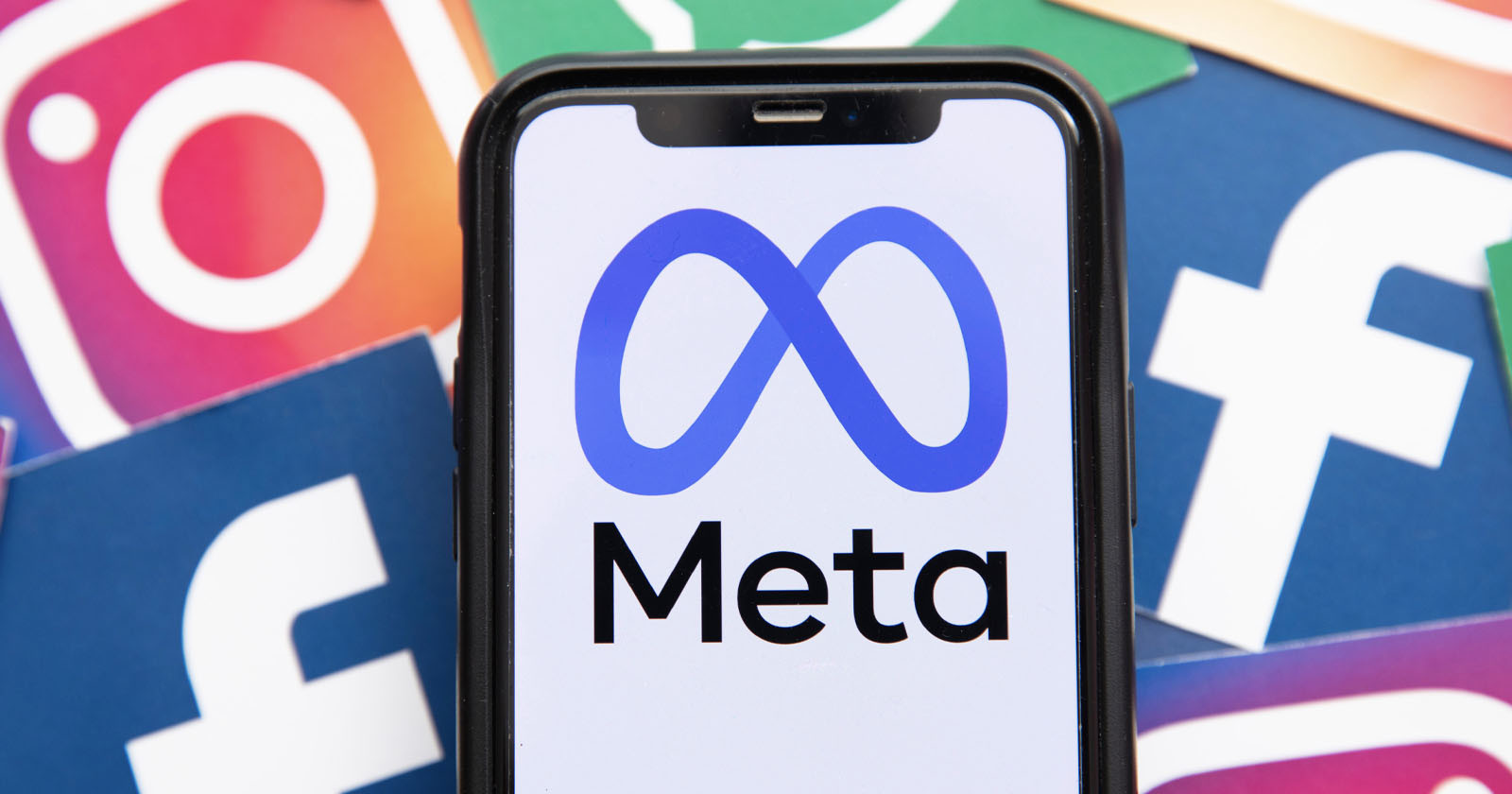 Meta is Testing a BeReal-Like Roll Call Photo and Video Feature