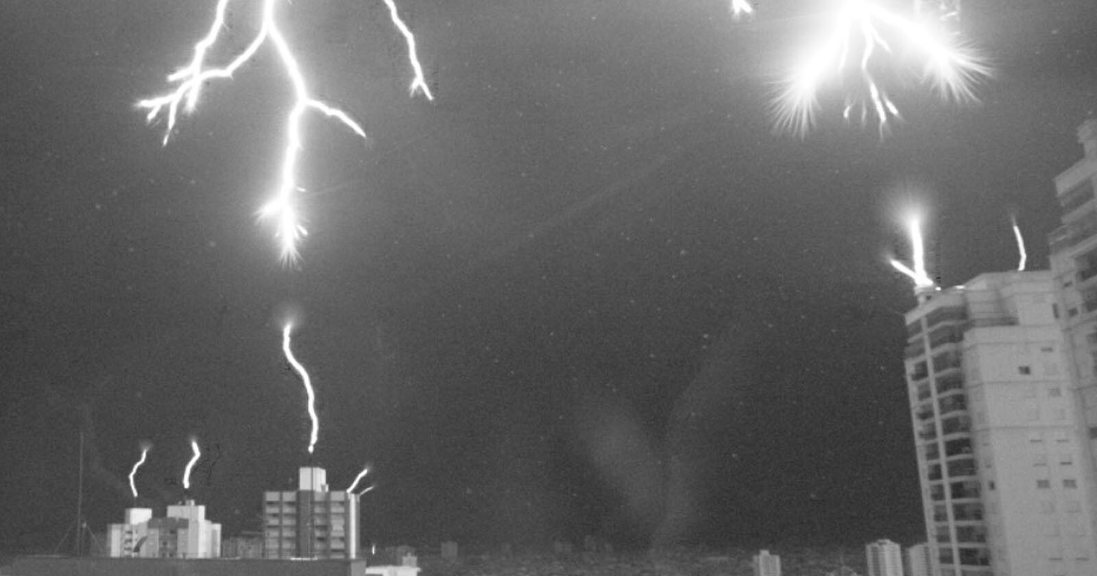 Photo from High-Speed Camera Reveals How Lightning Rods Work