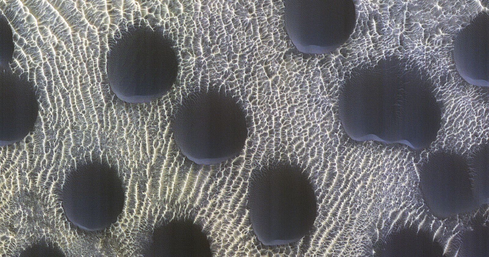 NASA Release Photos of Strange Circular Sands Dunes on Mars