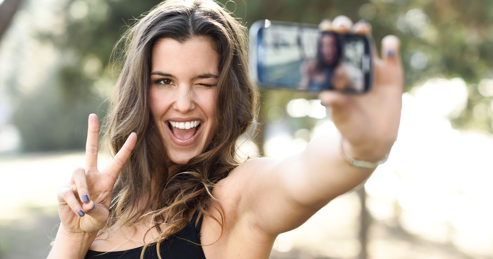 Scientists Explain Why People Love to Take Selfies