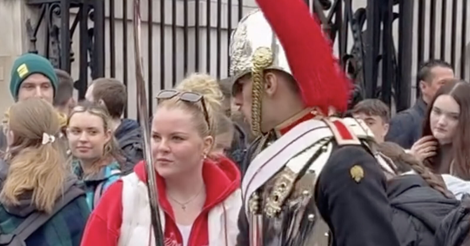 Woman Posing for Photo is Screamed at by the Kings Guard