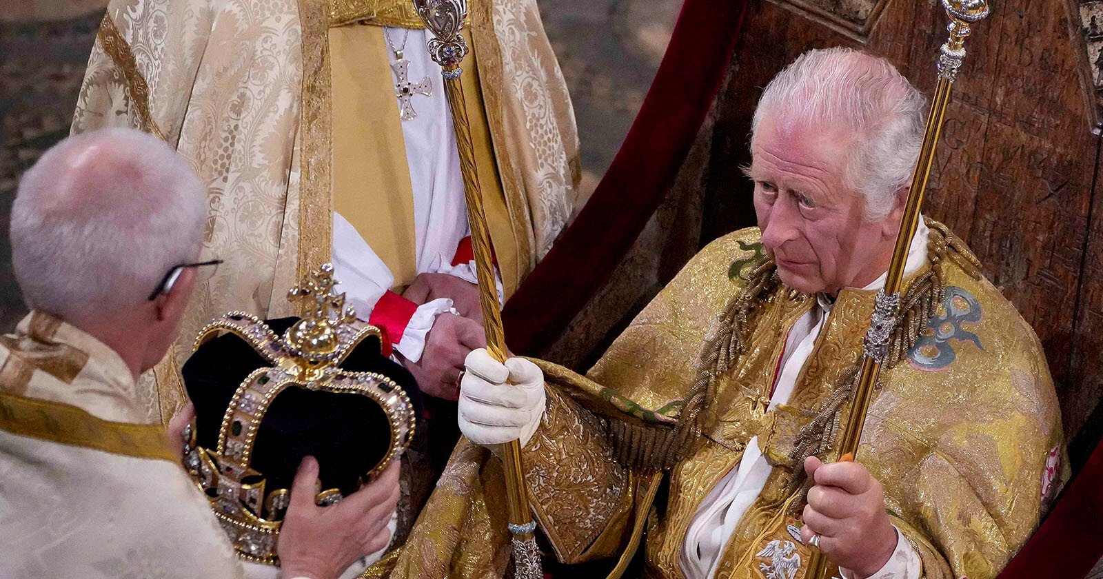  took photographers operating cameras capture king charles coronation 
