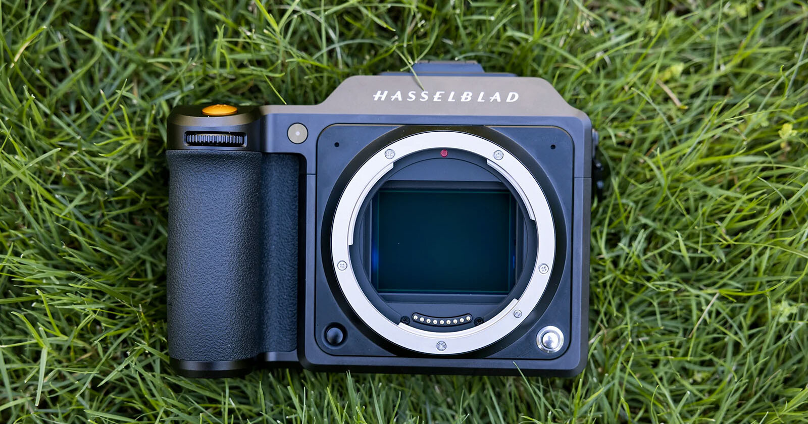 Hasselblad X2D Gets Focus Bracketing, Touch AF, Focus Peaking, And More