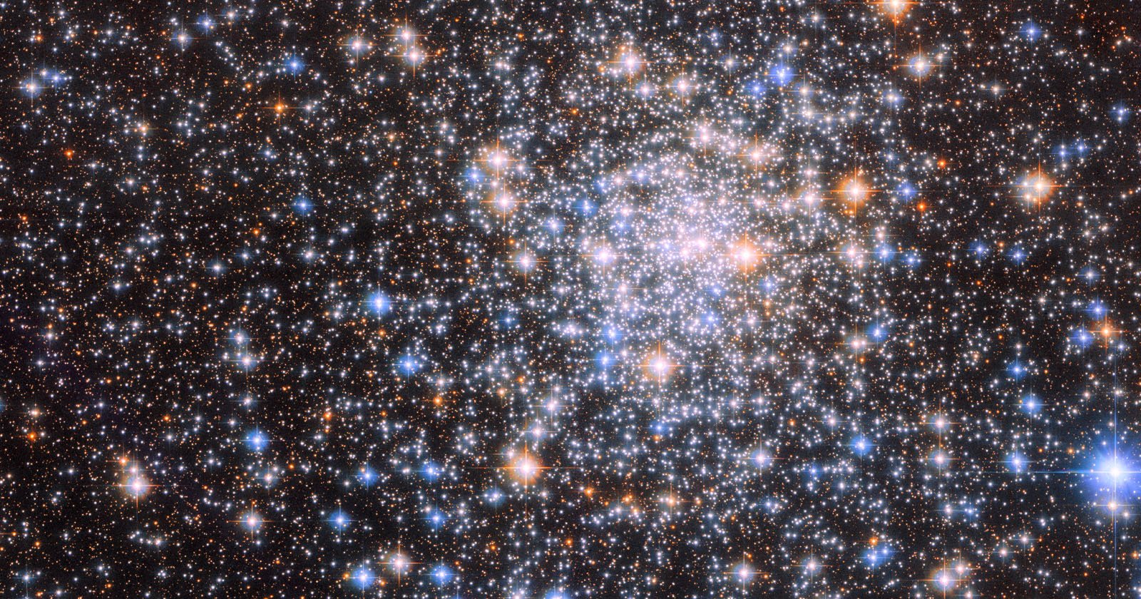 Hubbles New High-Res Star Cluster Photo is Your Next Desktop Background